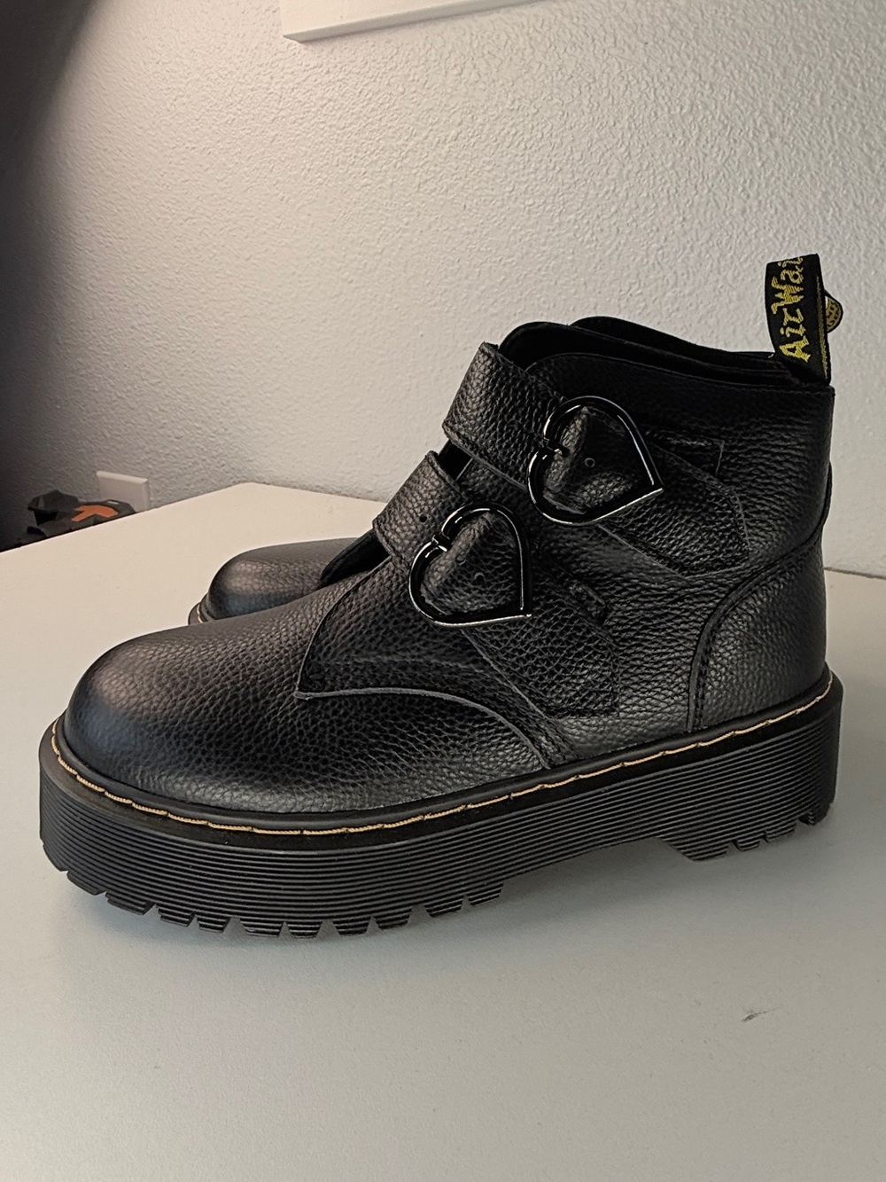 Dr. Martens Devon Heart Black Leather Platform Boots Heart Buckle Womens size 10